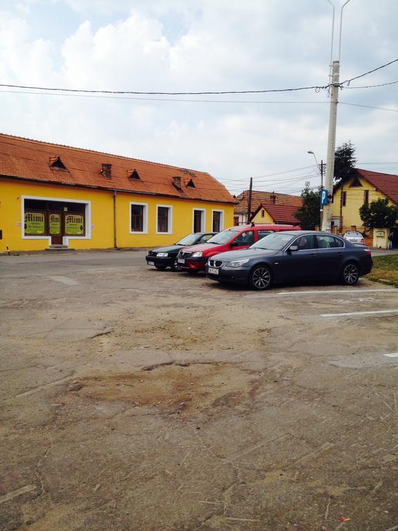 Pensiunea Mimi Medias Bagian luar foto