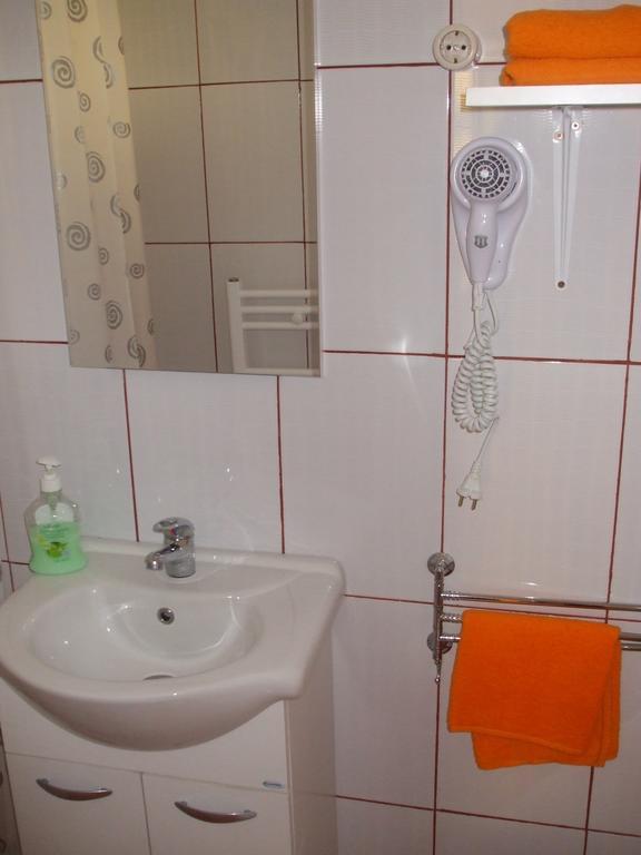 Pensiunea Mimi Medias Bagian luar foto