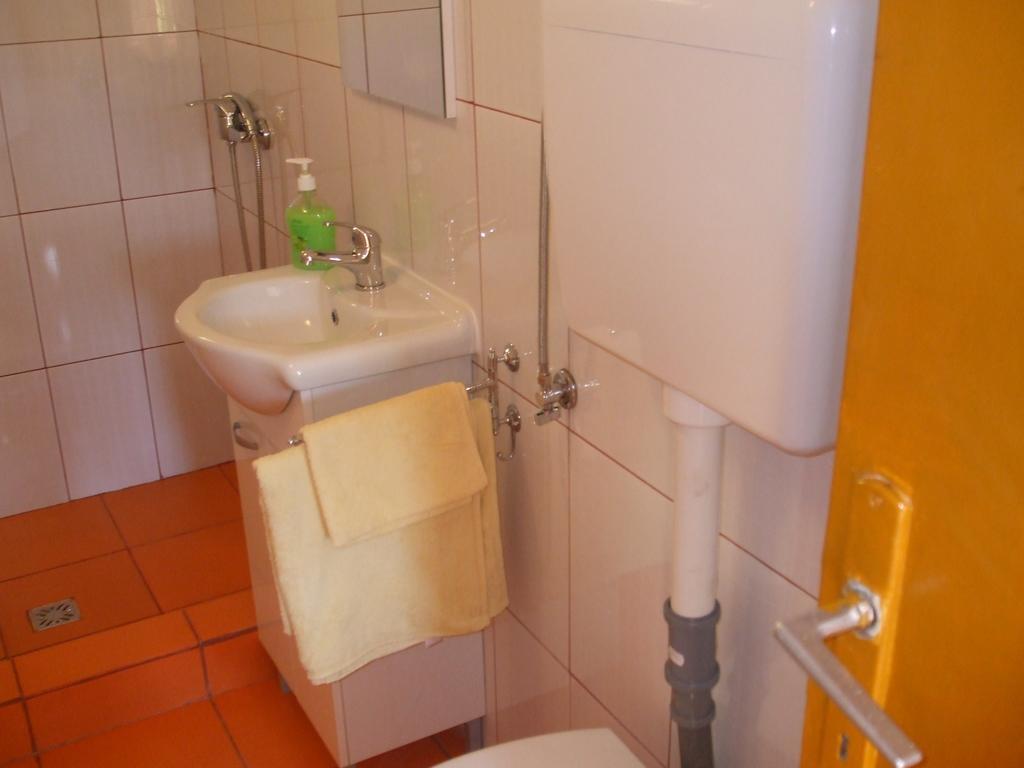 Pensiunea Mimi Medias Ruang foto