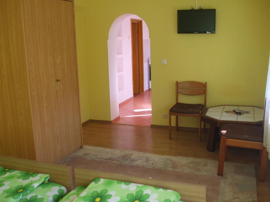 Pensiunea Mimi Medias Ruang foto